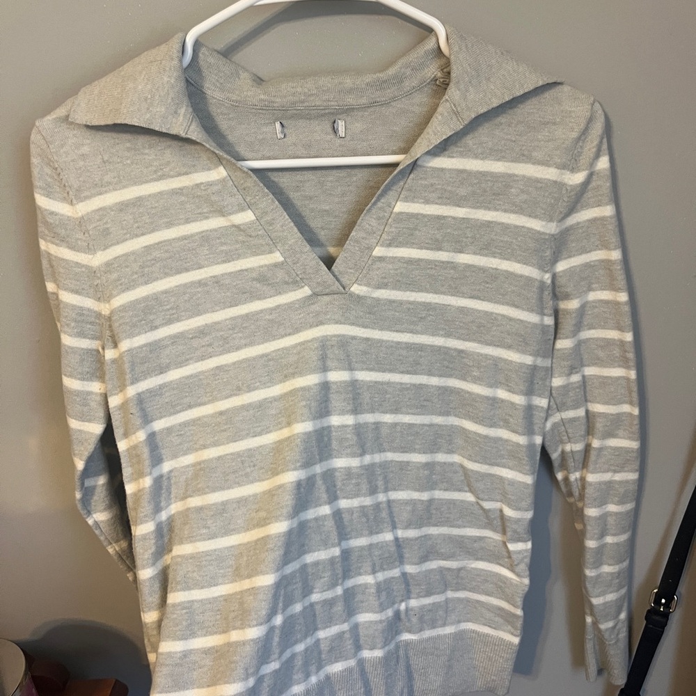 Striped Long Sleeve V-Neck Top